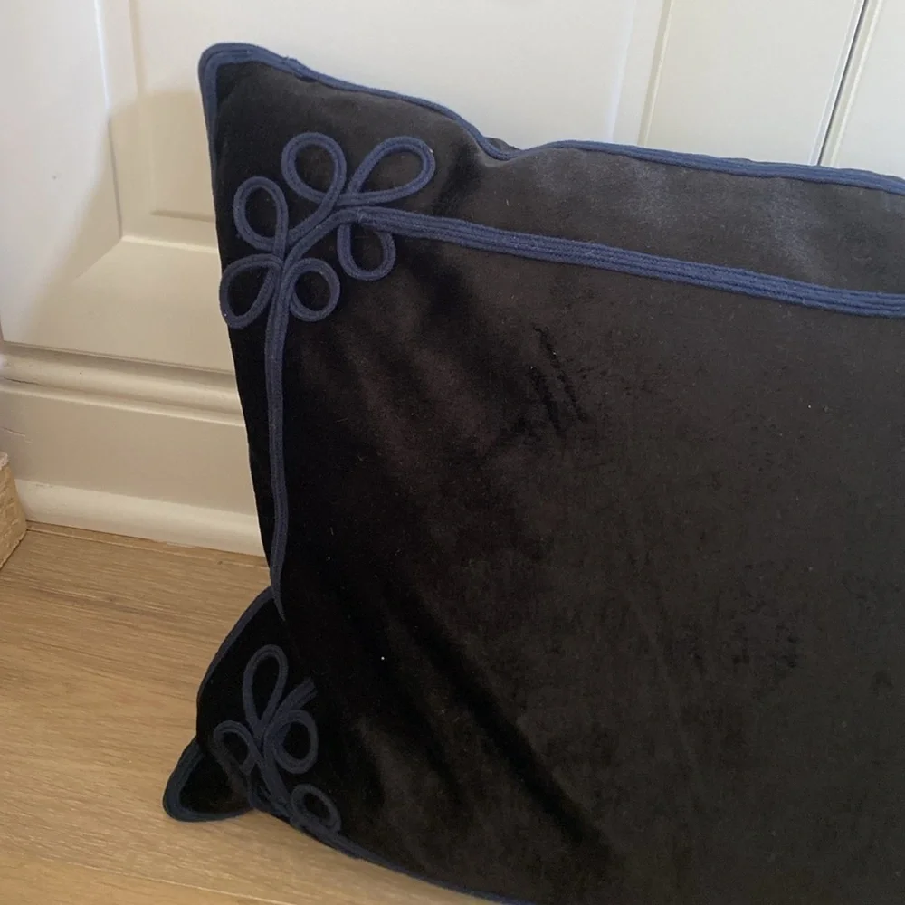 Ralph Lauren Merkel Home Collection Black Velvet throw pillows NWT $225
